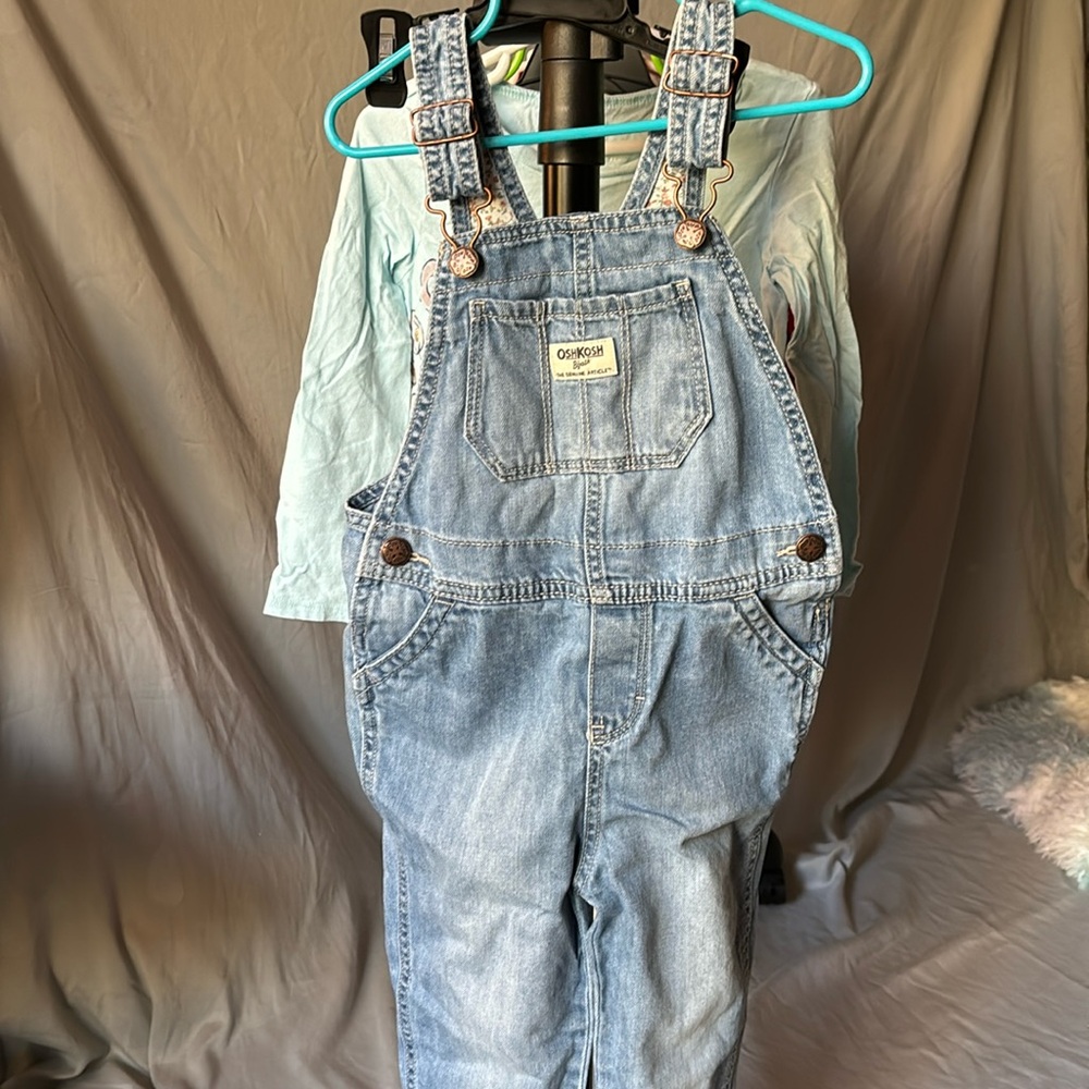Overalls. Size 4T